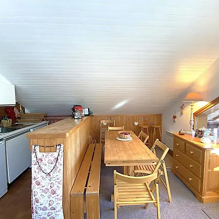 Apartment Meribel Altiport: 3 Pieces, 5 Pers, Balcon, Tv, Lave-vaisselle - Fr-1-411-1018 *